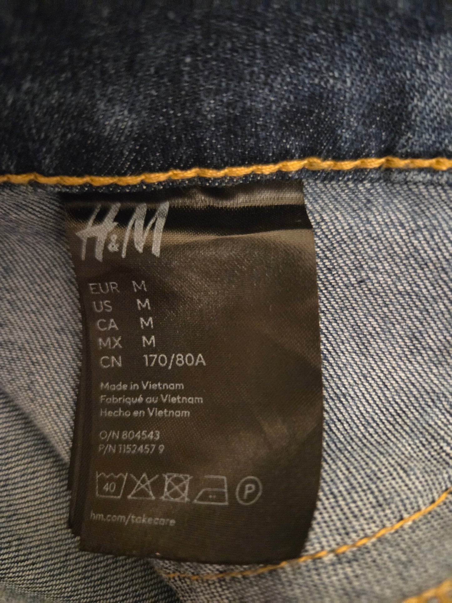 H&M size label