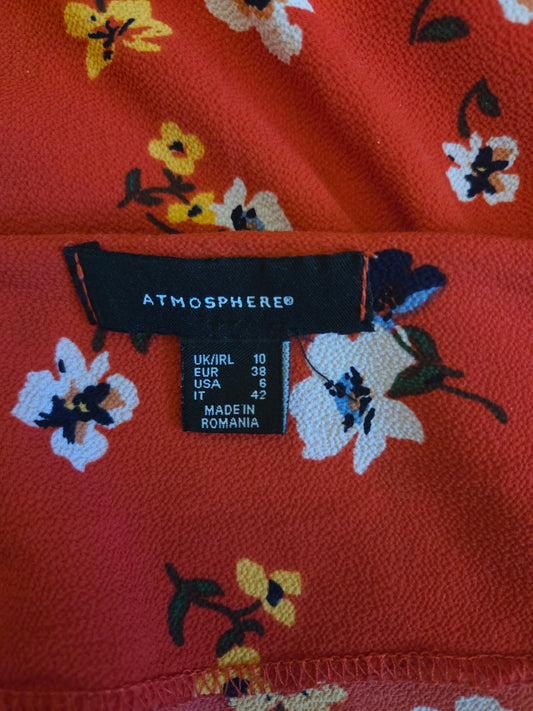 Floral patterned fabric with size details
