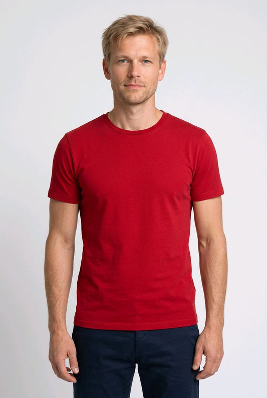 Man wearing a red t-shirt 