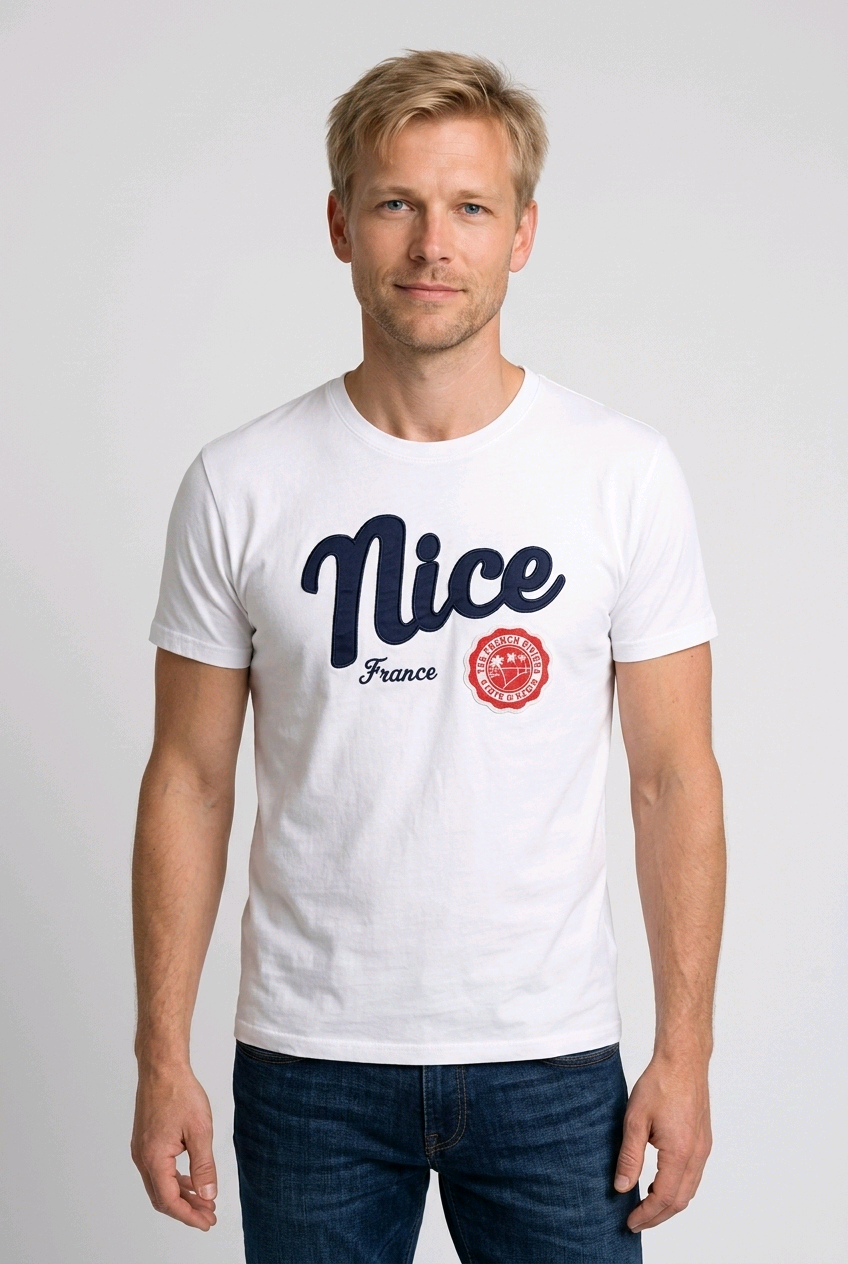 Man wearing a white t shirt