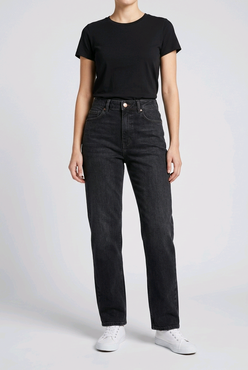  Woman wearing black t-shirt and black jeans 