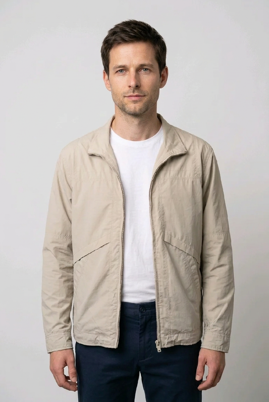 Man wearing beige jacket un zip 