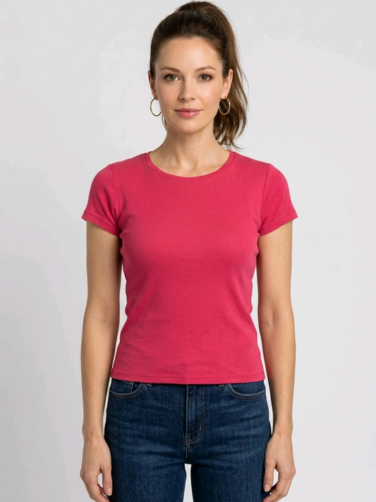 Woman wearing a pink t-shirt and blue jeans