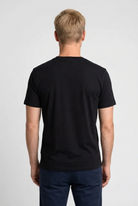 Man wearing a black t-shirt 