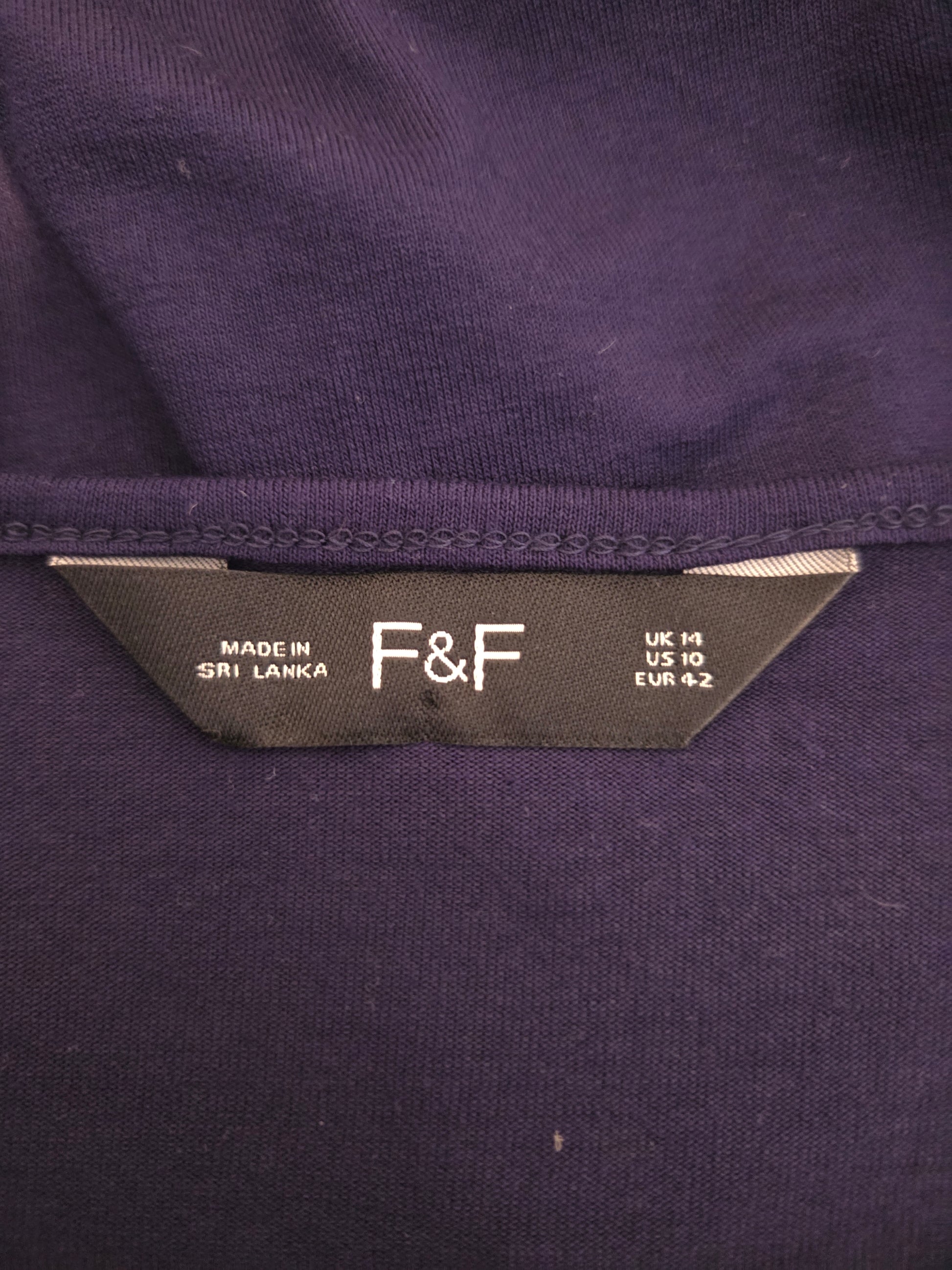 Close-up visible F&F size label.