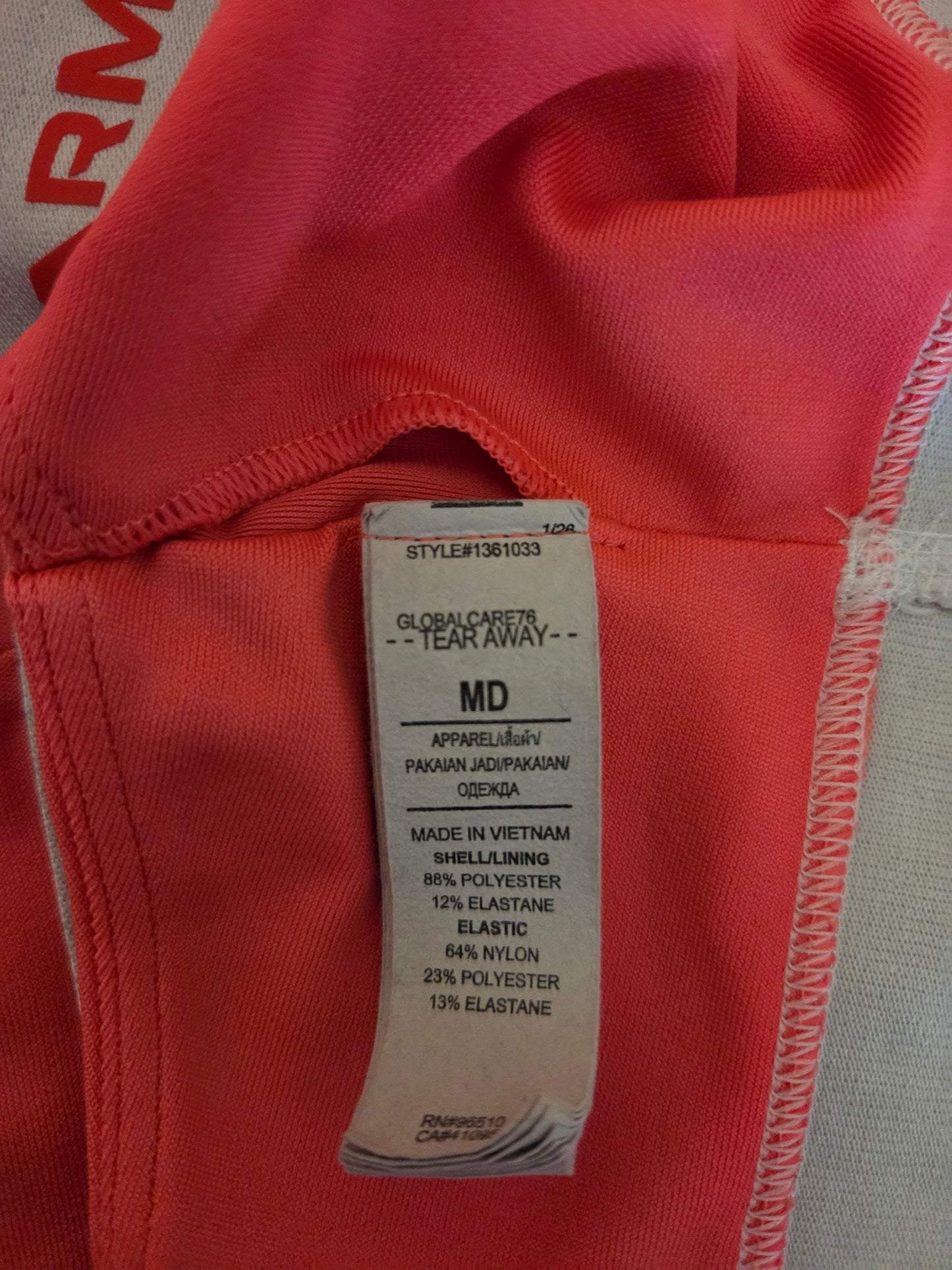 Under Armour size label