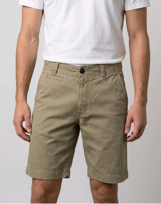 Man wearing beige chino shorts